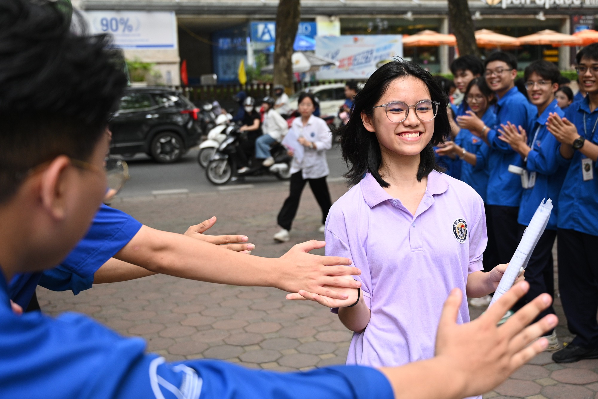 Đáp án đề thi tiếng Anh vào lớp 10 Hà Nội 2025 (Tất cả mã đề)- Ảnh 1.