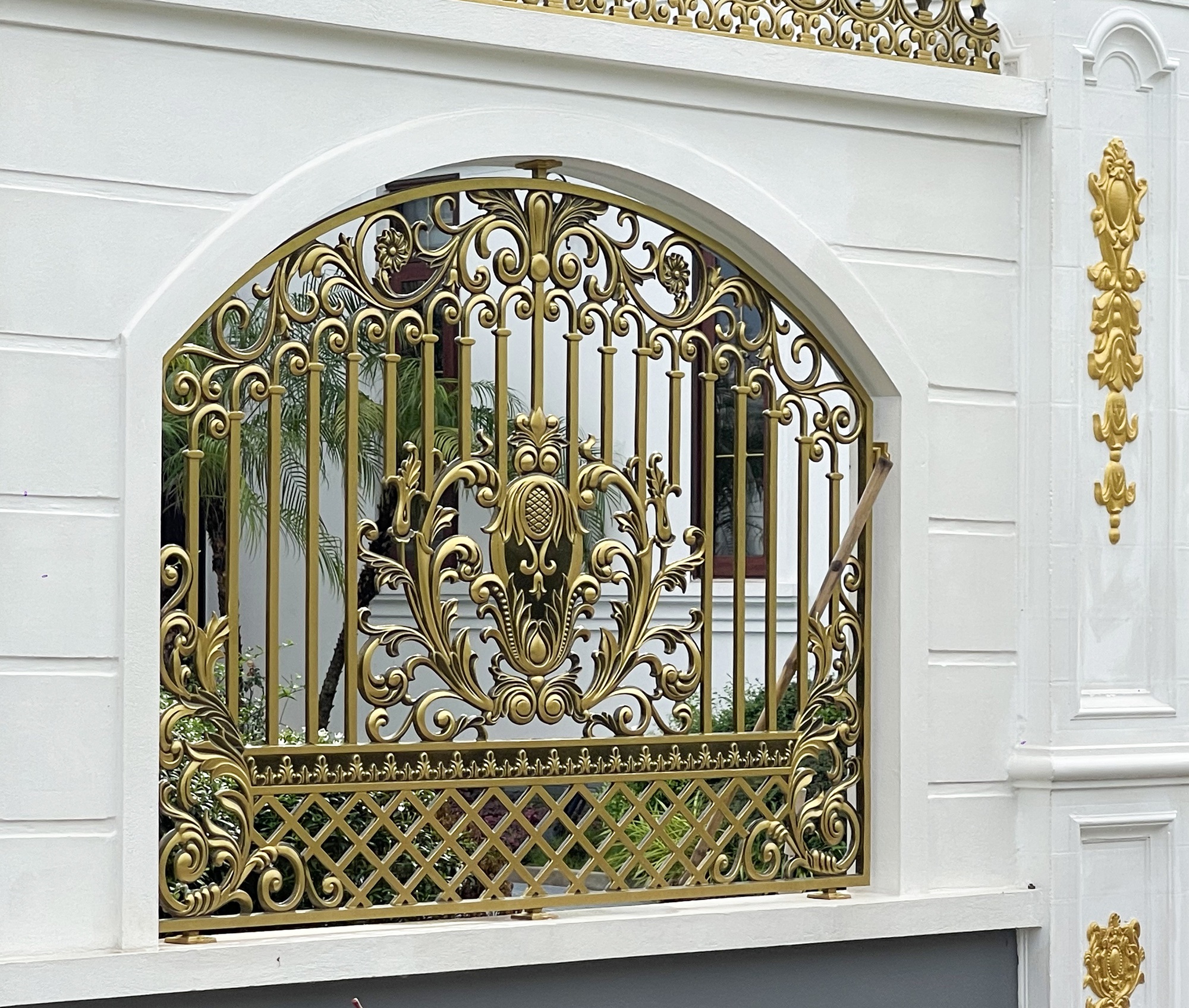 Cận cảnh biệt thự ở Bắc Ninh của đối tượng cầm đầu nhóm lửa đảo xuyên quốc gia, chiếm đoạt hơn 2.000 tỷ đồng- Ảnh 7.