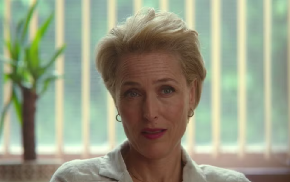 Xem phim Sex Education, tôi thấy ái ngại cho kiểu dạy con của chị hàng xóm: Đúng như tôi dự đoán, 2 mẹ con chị đã cãi vã om sòm- Ảnh 1.