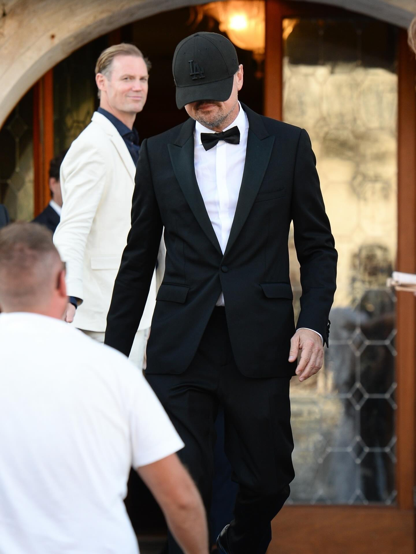 Tiệc chính đám cưới tỷ phú: Kylie Jenner ngồi không cũng bị chỉ trích- Ảnh 10.