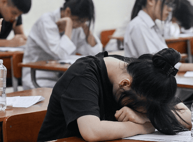 Tôi sợ nhất kiểu cha mẹ làm điều này khi con thi xong lớp 10: Con chưa đủ khổ sao, còn Tôi sợ nhất kiểu cha mẹ làm điều này khi con thi xong lớp 10: Con chưa đủ khổ sao, còn