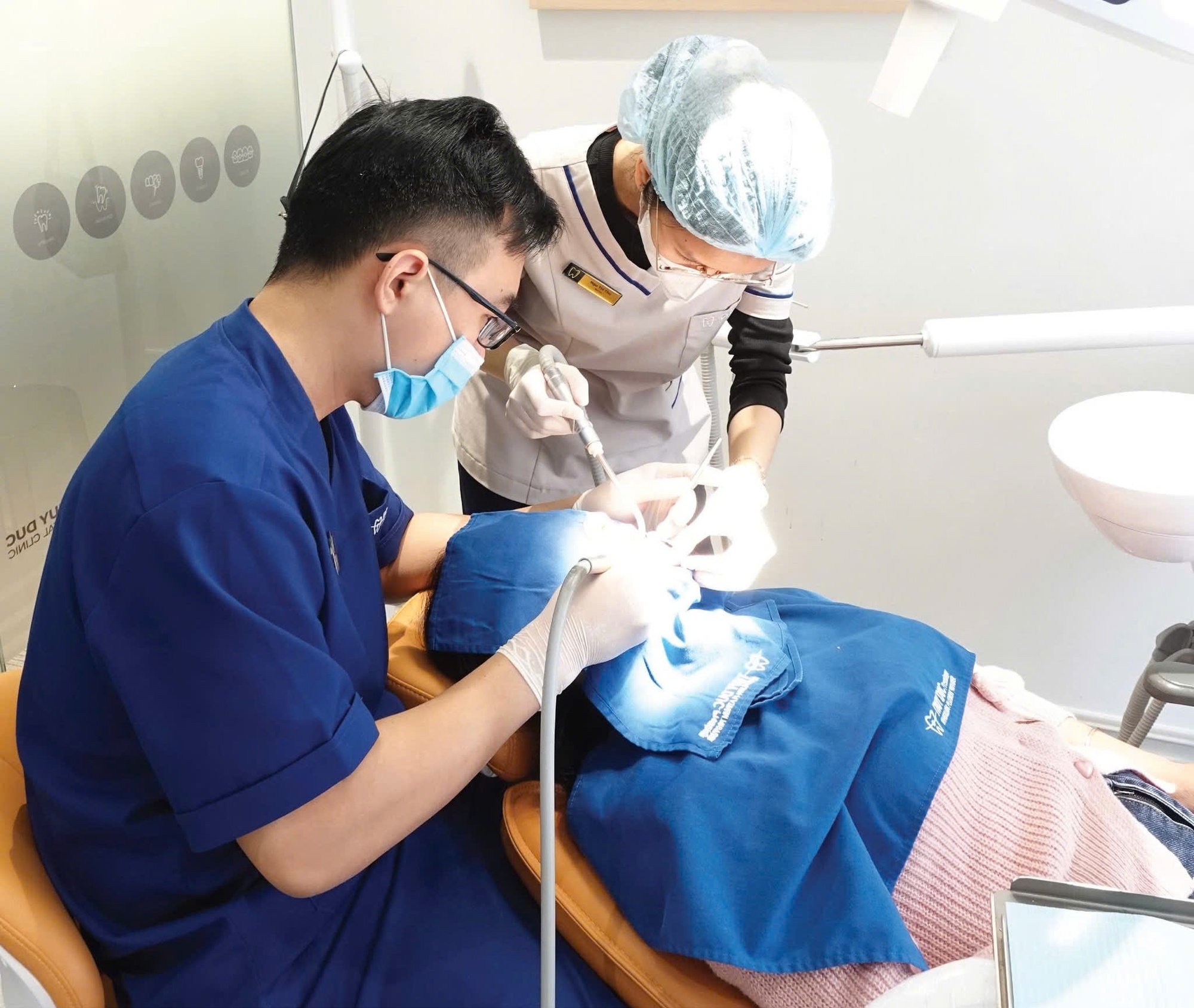 Niềng răng sau tuổi 30: Bác sĩ nói trễ nhưng không hề muộn để đẹp và khỏe- Ảnh 6.