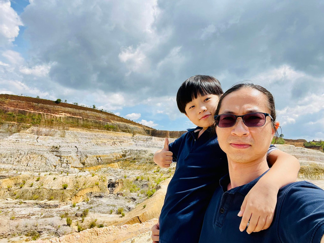 Bố của giám đốc 13 tuổi là ai mà có cách dạy con không phải gia đình nào cũng theo được?- Ảnh 5.