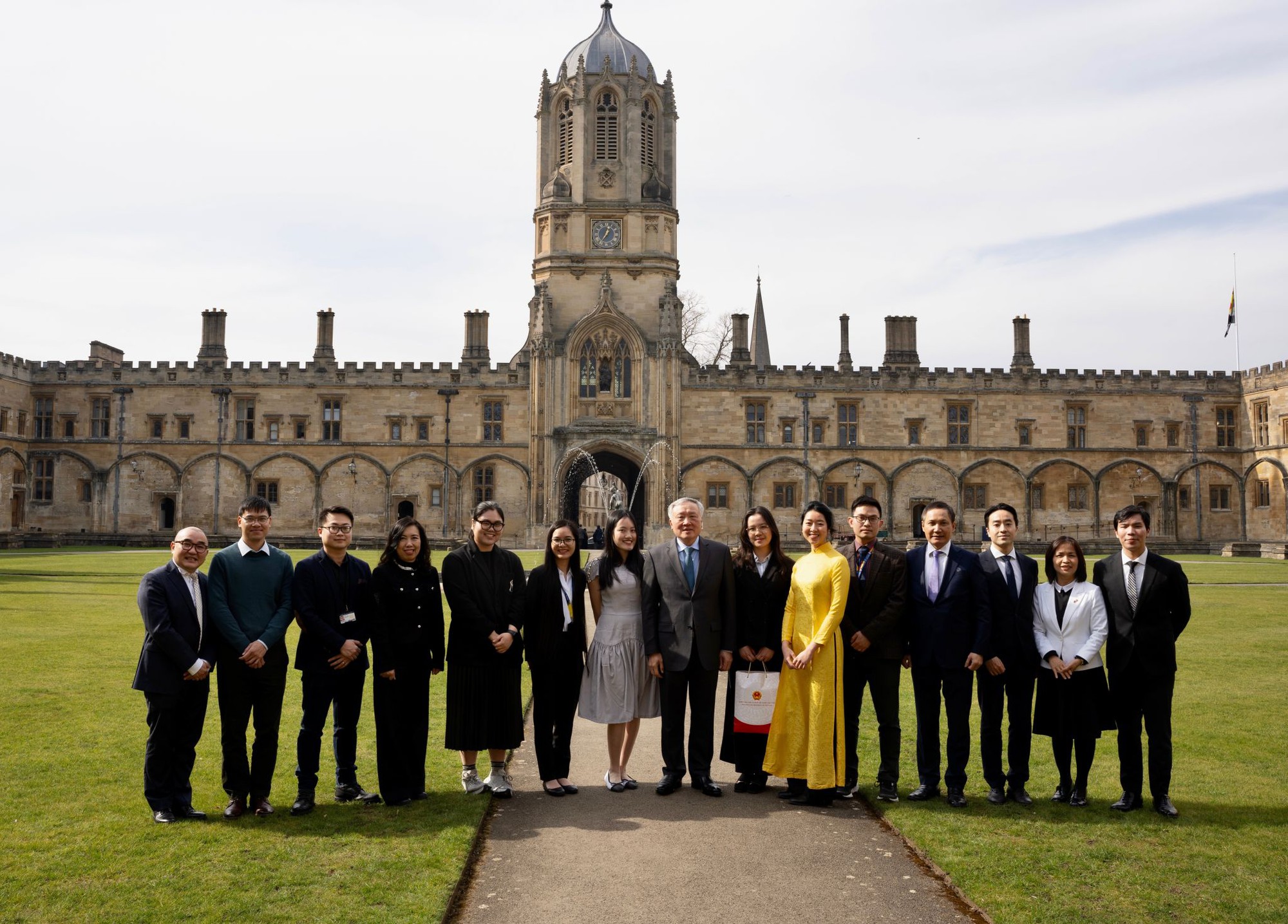 Cựu học sinh BVIS trúng tuyển Oxford (Anh), UC Berkeley (Mỹ)- Ảnh 1. Cựu học sinh BVIS trúng tuyển Oxford (Anh), UC Berkeley (Mỹ)- Ảnh 1.