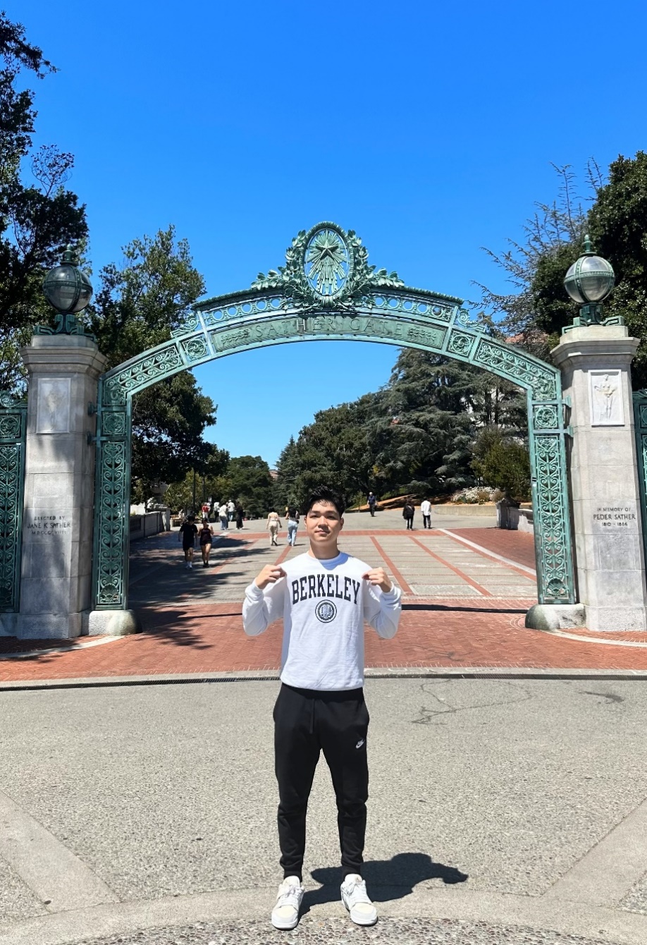 Cựu học sinh BVIS trúng tuyển Oxford (Anh), UC Berkeley (Mỹ)- Ảnh 2. Cựu học sinh BVIS trúng tuyển Oxford (Anh), UC Berkeley (Mỹ)- Ảnh 2.