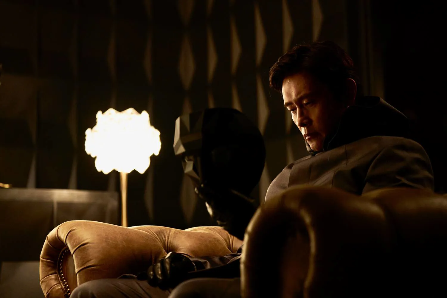 Squid Game 3 bị chê bai tan nát: Cái kết đạp đổ cả bom tấn, danh tính người nhận bão gạch đá gây bất ngờ- Ảnh 4.