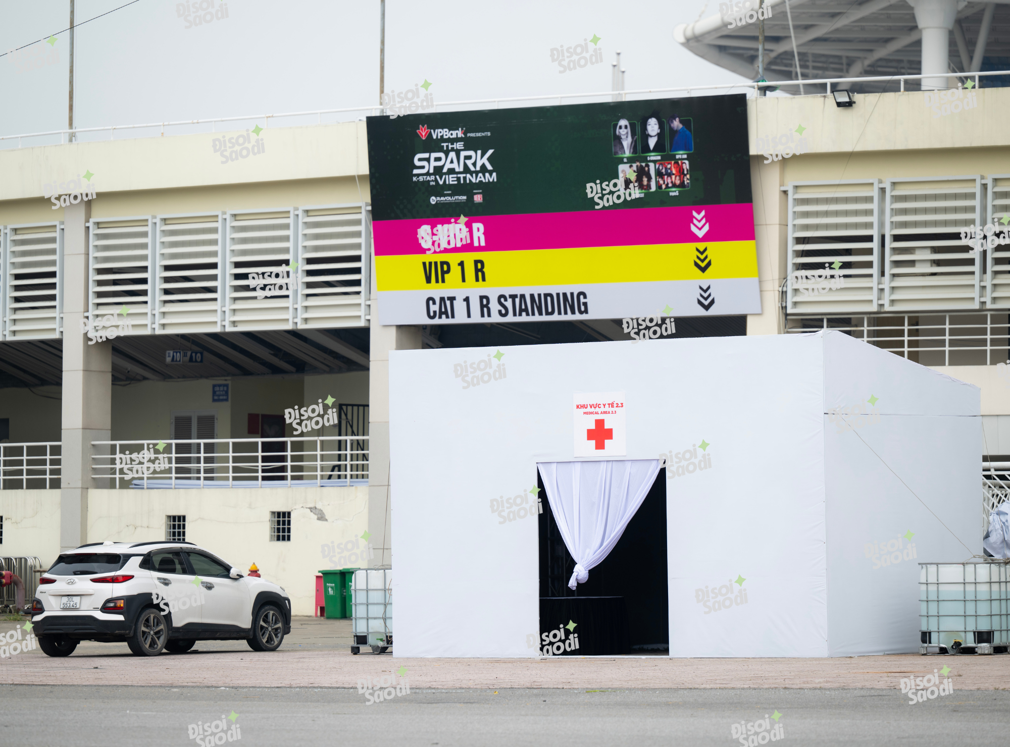 ĐỘC QUYỀN: Siêu sân khấu mega concert có G-Dragon đang được dựng tại Mỹ Đình, chỉ còn 5 ngày nữa Việt Nam sẽ đón 