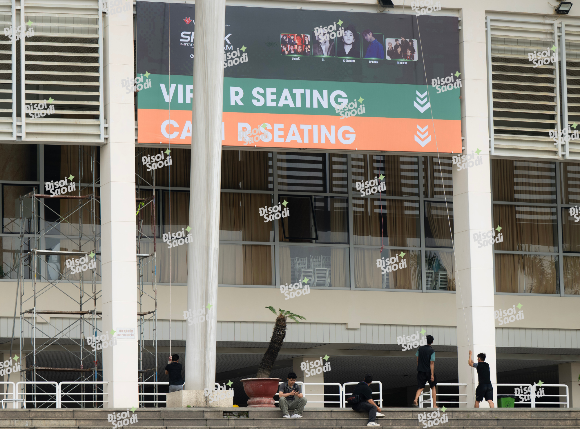 ĐỘC QUYỀN: Siêu sân khấu mega concert có G-Dragon đang được dựng tại Mỹ Đình, chỉ còn 5 ngày nữa Việt Nam sẽ đón 