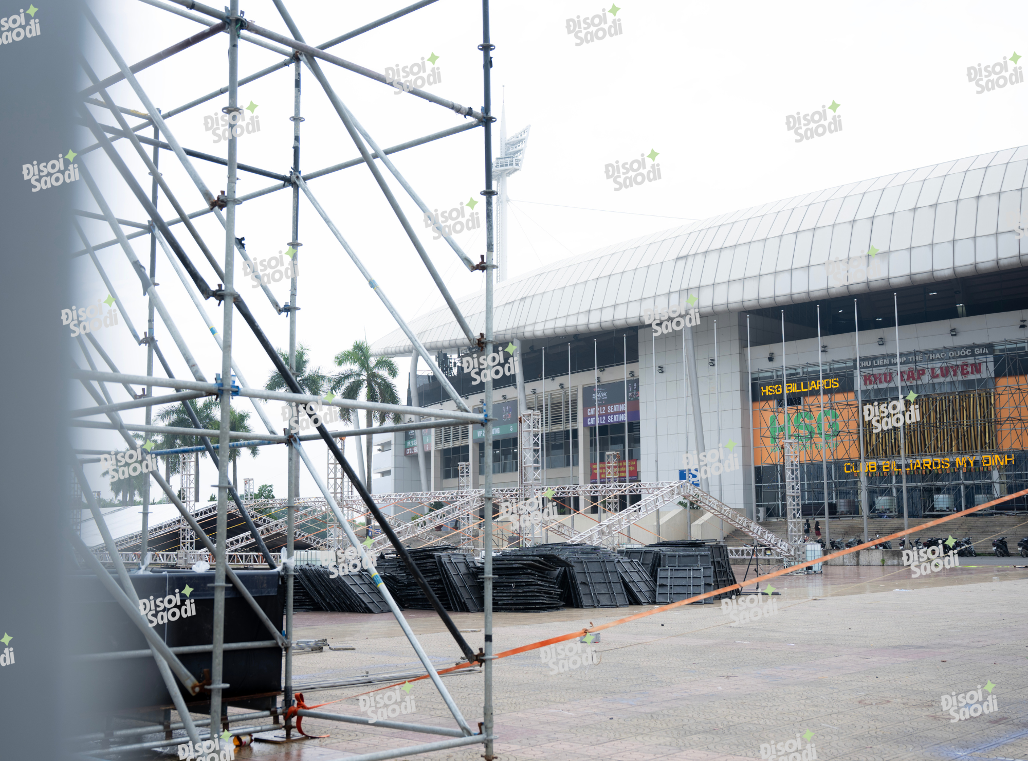 ĐỘC QUYỀN: Siêu sân khấu mega concert có G-Dragon đang được dựng tại Mỹ Đình, chỉ còn 5 ngày nữa Việt Nam sẽ đón 