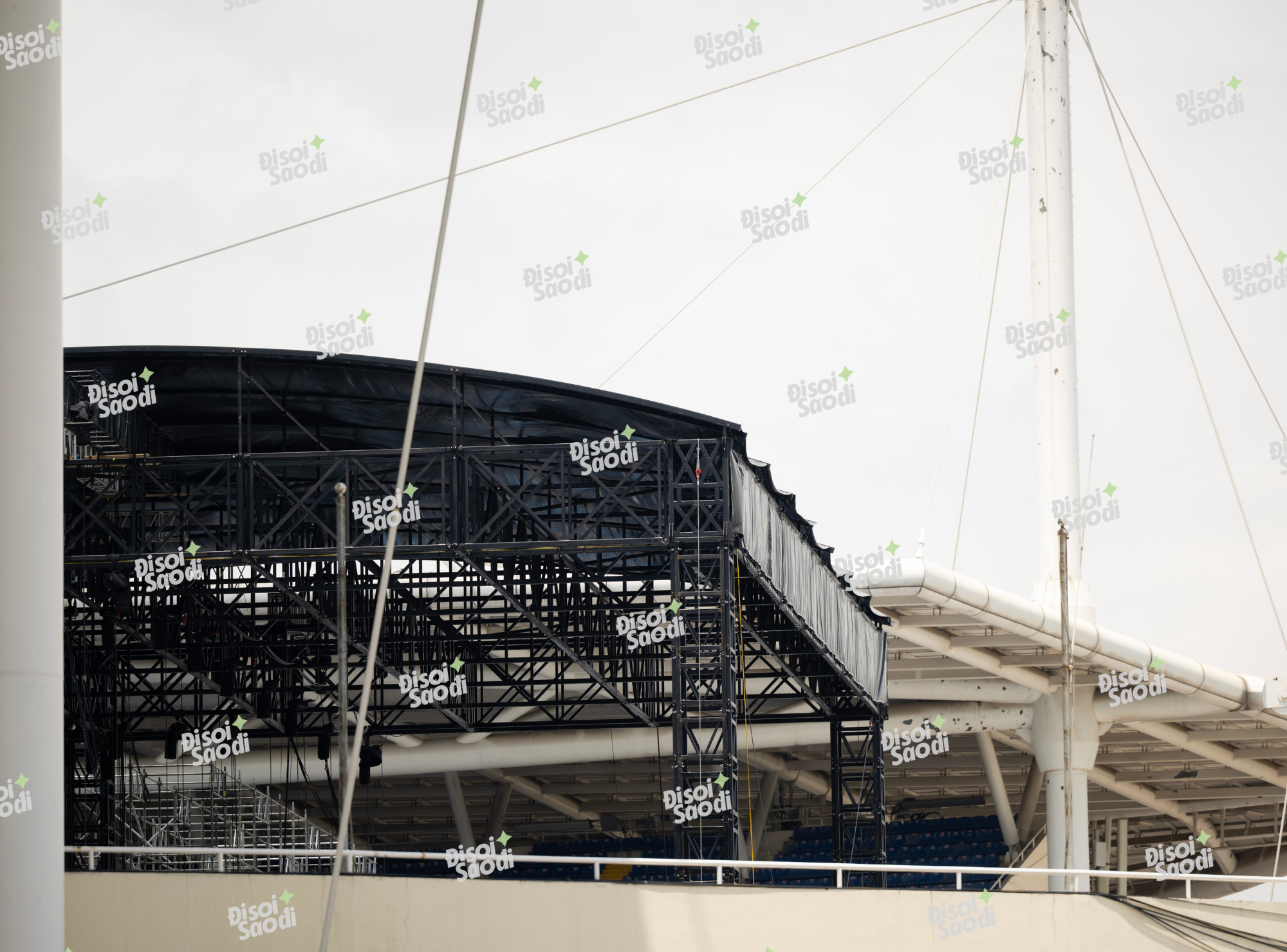 ĐỘC QUYỀN: Siêu sân khấu mega concert có G-Dragon đang được dựng tại Mỹ Đình, chỉ còn 5 ngày nữa Việt Nam sẽ đón 