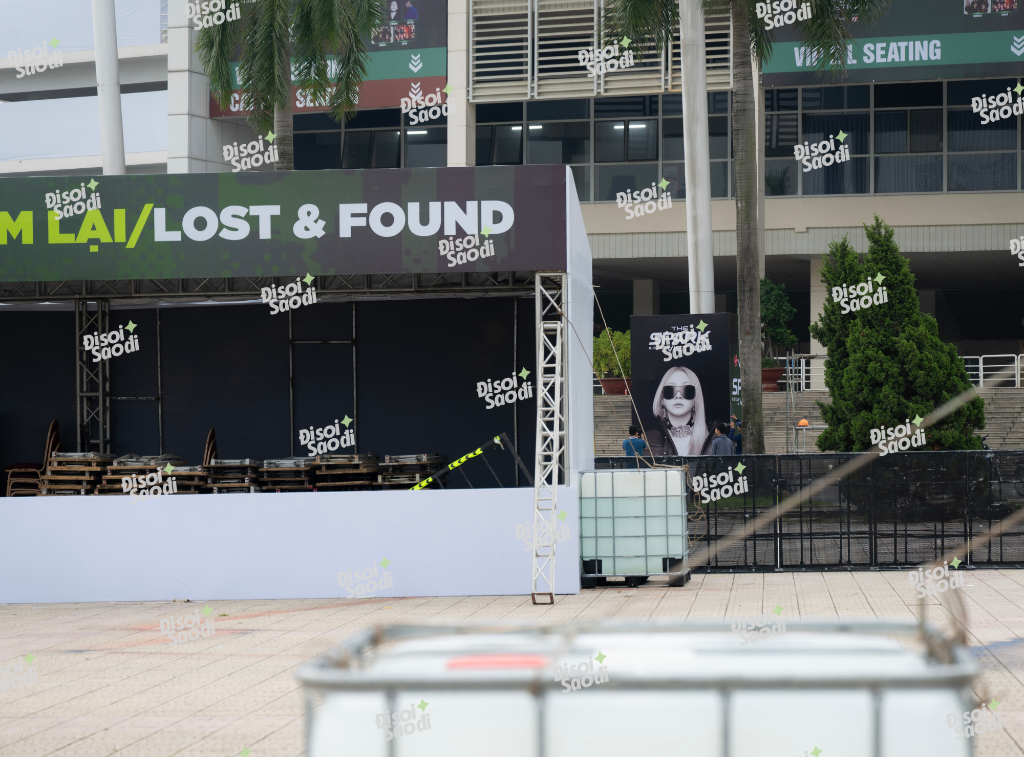 ĐỘC QUYỀN: Siêu sân khấu mega concert có G-Dragon đang được dựng tại Mỹ Đình, chỉ còn 5 ngày nữa Việt Nam sẽ đón 