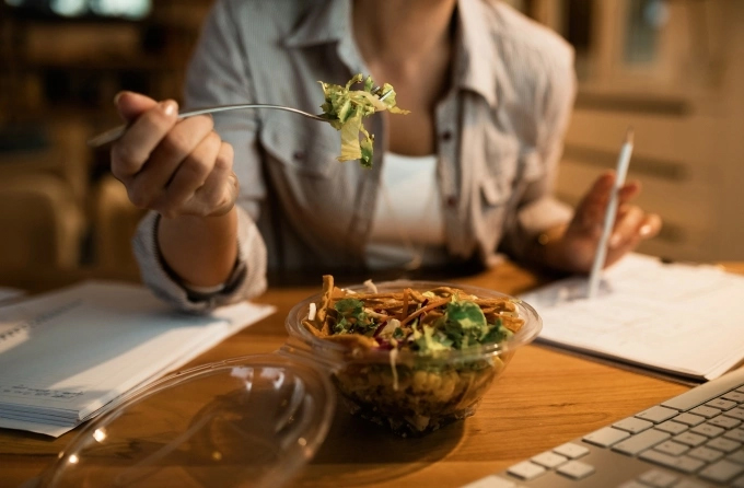 Vô tình mắc 8 thói quen này khiến bạn dễ bị tiểu đường mà chẳng hề hay biết- Ảnh 1. Vô tình mắc 8 thói quen này khiến bạn dễ bị tiểu đường mà chẳng hề hay biết- Ảnh 1.