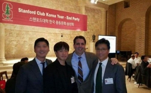 Bi kịch sao nam phát hiện nhóm bạn nổi tiếng 