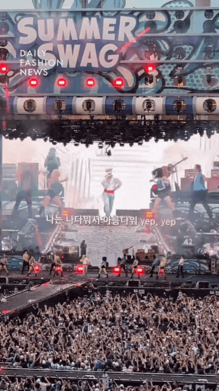 “Luỵ” mưa Hà Nội, G-Dragon sang Hàn đốt cháy sân khấu dưới làn nước, mỹ nhân hát hay nhất BLACKPINK cũng tham gia!- Ảnh 1. “Luỵ” mưa Hà Nội, G-Dragon sang Hàn đốt cháy sân khấu dưới làn nước, mỹ nhân hát hay nhất BLACKPINK cũng tham gia!- Ảnh 1.