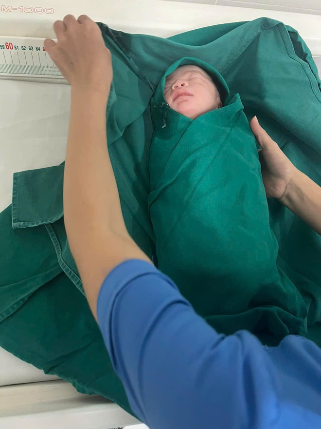 Cầm 5 triệu đi đẻ ở Hà Nội: Chuyện thật mà ai cũng tưởng đùa!- Ảnh 3. Cầm 5 triệu đi đẻ ở Hà Nội: Chuyện thật mà ai cũng tưởng đùa!- Ảnh 3.