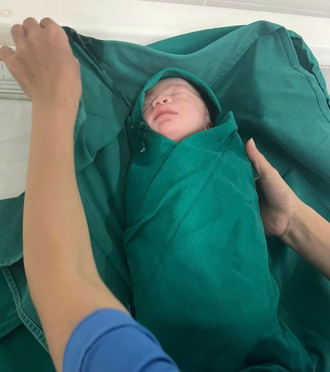 Cầm 5 triệu đi đẻ ở Hà Nội: Chuyện thật mà ai cũng tưởng đùa!- Ảnh 4. Cầm 5 triệu đi đẻ ở Hà Nội: Chuyện thật mà ai cũng tưởng đùa!- Ảnh 4.