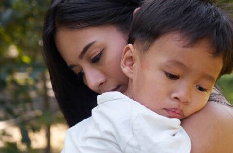 Tại sao 3 kiểu bà mẹ “siêng năng hết phần thiên hạ” này vẫn không thể nuôi dạy con cái xuất sắc?