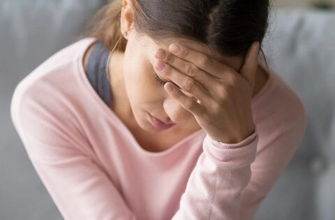 Thay đổi lối sống đối phó với chứng đau nửa đầu trong kỳ kinh