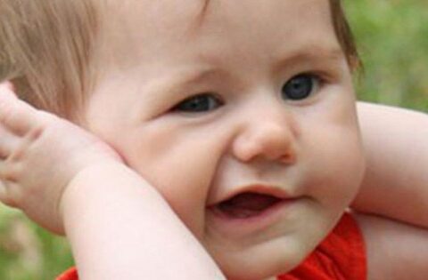 Trẻ em bị liệt mặt, méo miệng là bệnh gì, có nguy hiểm không?