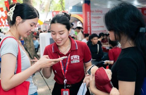 Xét tuyển Đại học 2025: Ưu tiên năng lực hơn điểm số, nhận bằng cấp quốc tế chuẩn Anh quốc