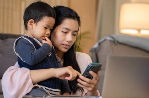 Cảnh báo: Nghiên cứu cho thấy, cha mẹ làm NGHỀ NGHIỆP này, con cái dễ tự ti, xa cách