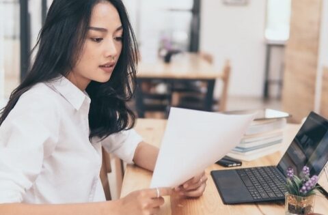 Tại sao ngày càng nhiều người trẻ mắc ung thư dạ dày? Câu trả lời có thể nằm trong thói quen bạn làm mỗi tối!