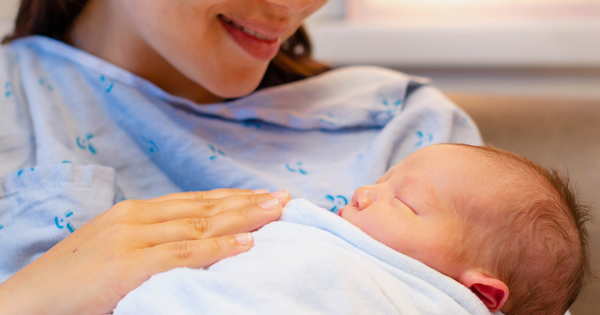 Sản phụ sau sinh mổ cần ăn uống, kiêng khem như thế nào?