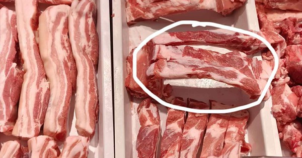 Đừng mua “4 loại” sườn này dù rẻ đến đâu: Nhờ nhân viên siêu thị nhắc nhở, tôi đã học được một điều mới