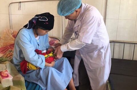 Phát hiện sớm dấu hiệu nguy hiểm để bảo vệ sức khỏe mẹ và trẻ sơ sinh