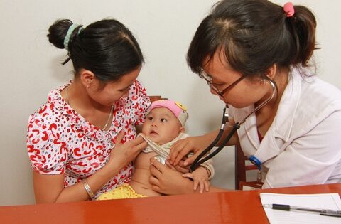 Cha mẹ cần nhận biết sớm dấu hiệu nguy hiểm ở trẻ sơ sinh