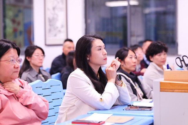 Có lòng nhắc chuyện tiền học đầu năm, bà mẹ TP.HCM bỗng dưng bị Có lòng nhắc chuyện tiền học đầu năm, bà mẹ TP.HCM bỗng dưng bị