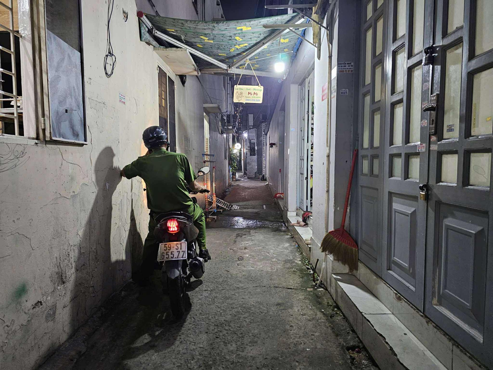 Lời khai của nghi phạm sát hại bạn gái, bỏ xác vào vali ở TP.HCM: Để xác của nạn nhân trong nhà 2 ngày rồi phi tang- Ảnh 2.