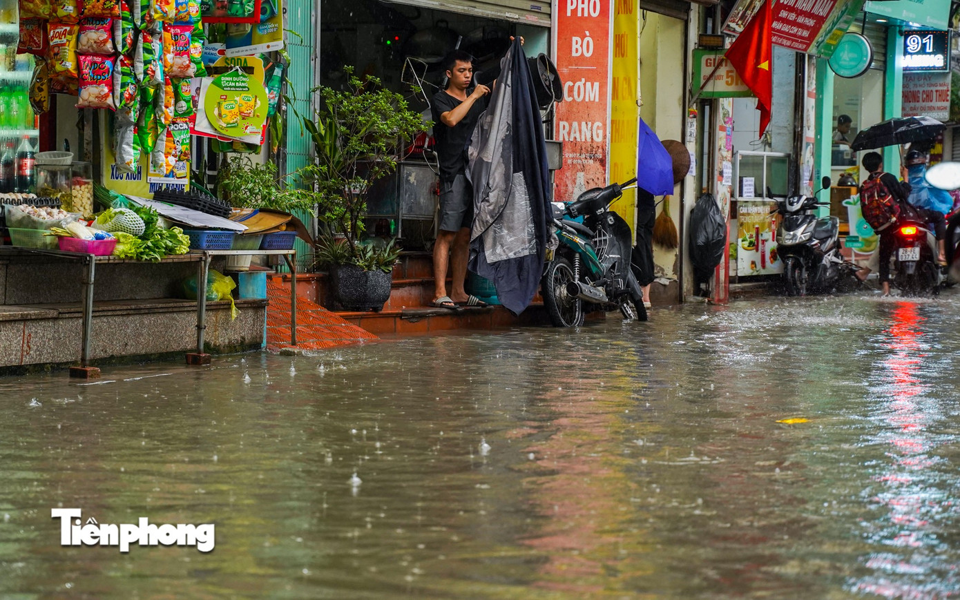 Tình hình bão số 5: Đã có 1 người chết, 8 người bị thương; Sân Pickleball tiền tỷ đổ sập- Ảnh 7.