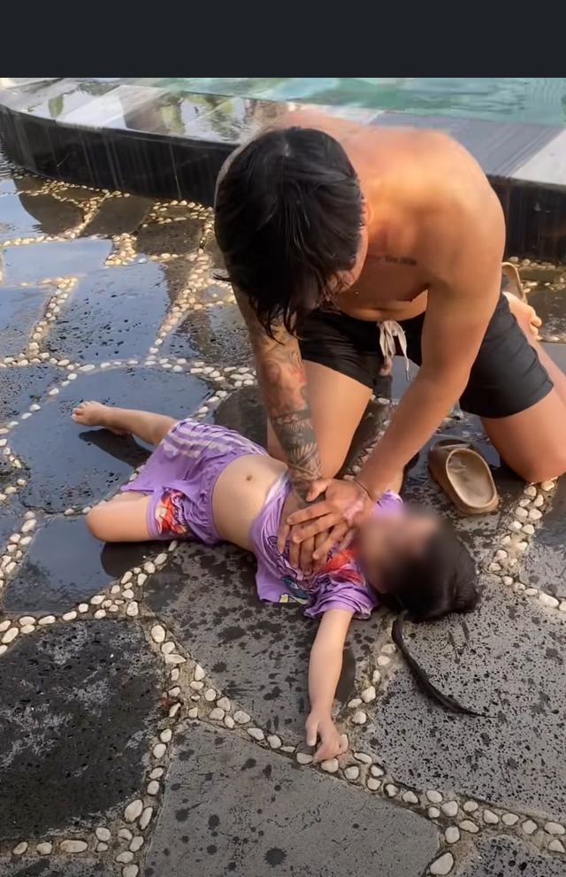 Liên tiếp xảy ra các vụ đuối nước: Cách sơ cứu đúng để cứu nạn nhân trong tích tắc- Ảnh 5.