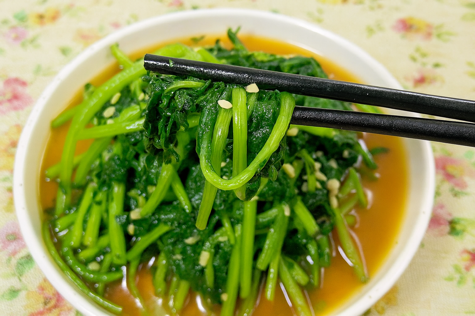 Khó ngủ, cáu gắt cả đêm? Chị em thử ngay 3 món ăn mát gan, ngủ sâu tới sáng- Ảnh 1.