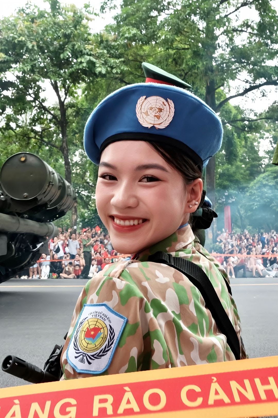 10 nữ quân nhân Việt Nam chỉ cần nở nụ cười là khuynh đảo mạng xã hội- Ảnh 13.