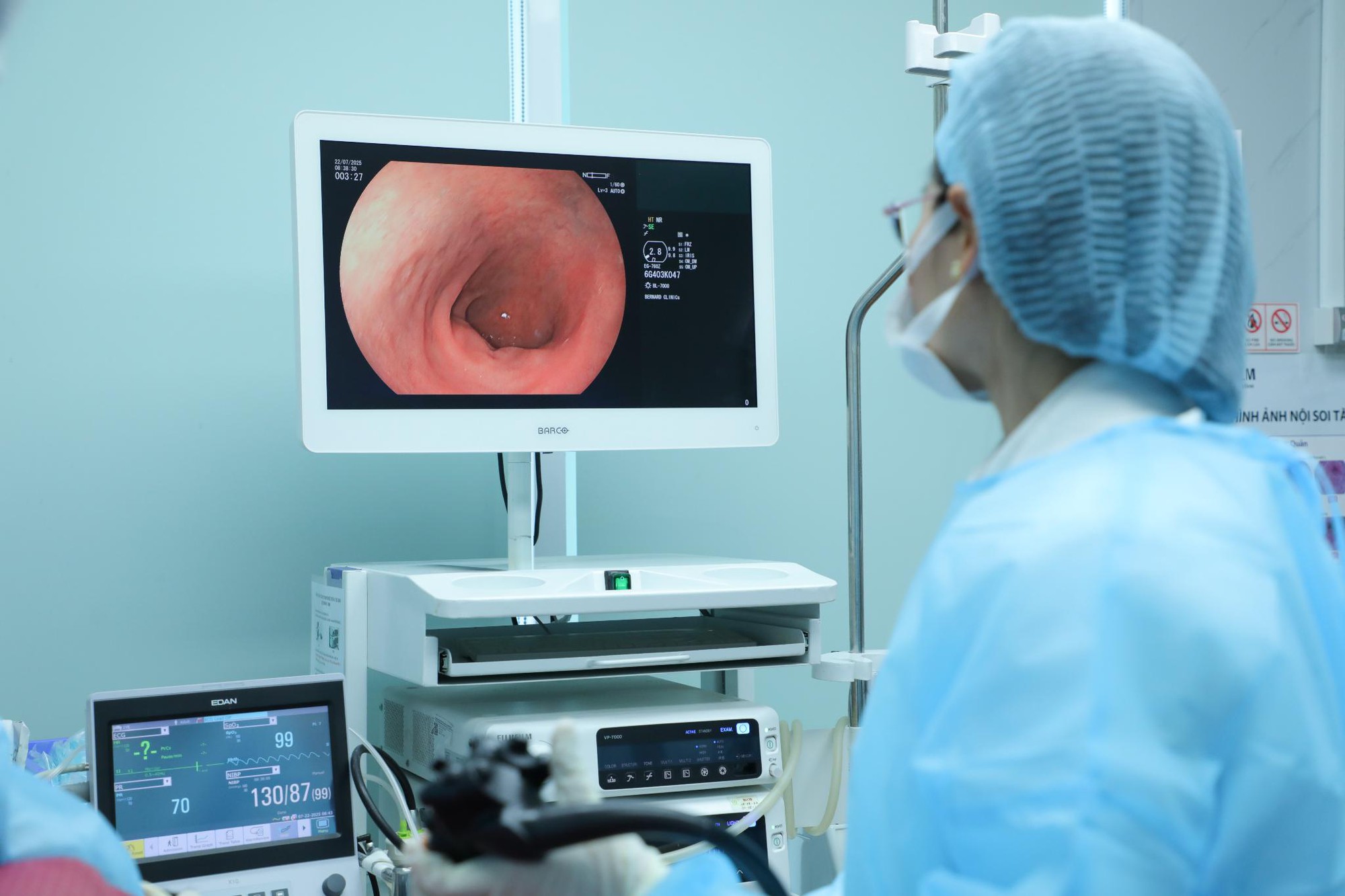 Bernard đón những người thầy nội soi từ Nhật Bản- Ảnh 4.