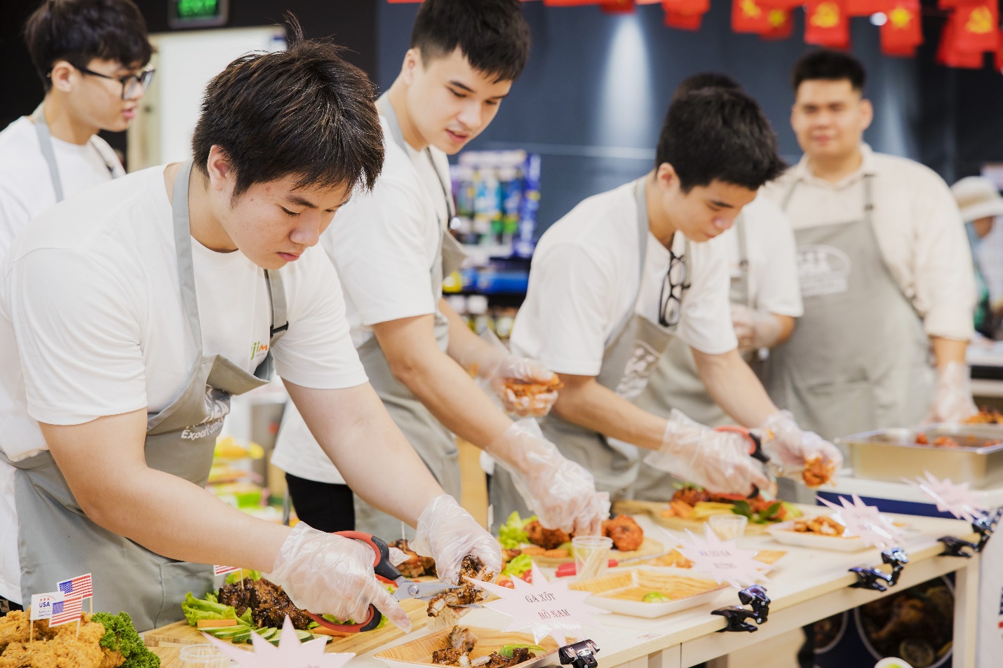 FujiMart chiêu đãi Lễ hội Gà Mỹ với khuyến mại lớn- Ảnh 4.