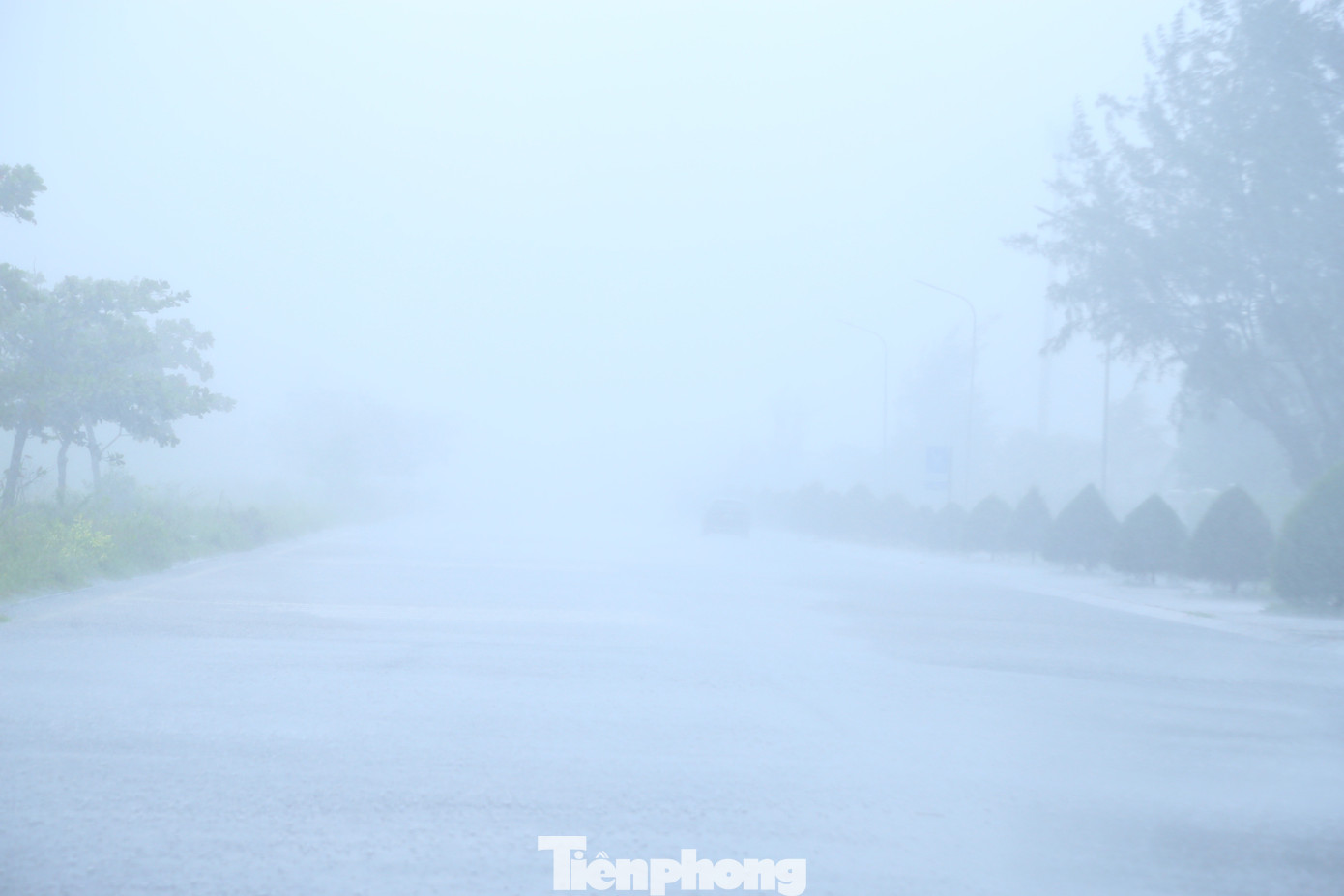 Bão số 5 chuẩn bị đổ bộ: Nhiều khu vực bắt đầu mưa trắng trời, hạn chế đi trên quốc lộ 1A, cao tốc Bắc - Nam qua Nghệ An- Ảnh 6.