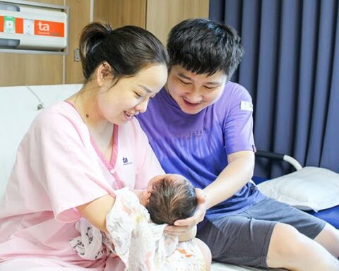 Đề xuất mới: Chồng có thể nghỉ ít nhất 10 ngày khi vợ sinh con