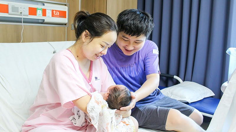 Đề xuất mới: Chồng có thể nghỉ ít nhất 10 ngày khi vợ sinh con