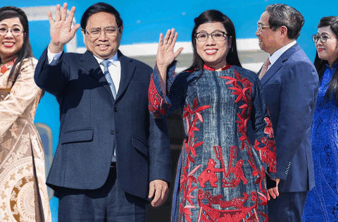 Cách chọn trang phục và túi xách tinh tế, “rất Việt Nam” của Phu nhân Thủ tướng Phạm Minh Chính