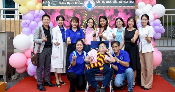 Bản lĩnh thép của nữ sinh 12 năm liền học giỏi, vượt qua căn bệnh hiếm để vào đại học Y Dược