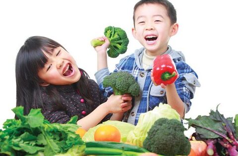 Trẻ dễ ốm khi đi nhà trẻ: Làm sao để tăng sức đề kháng đúng cách?