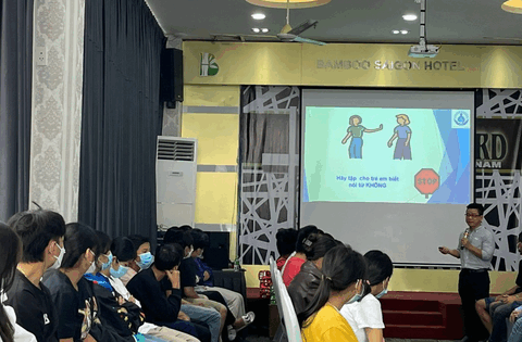 Trẻ nhiễm HIV cần được giáo dục về sức khỏe sinh sản từ trong nhà trường