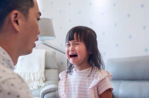 Nhìn 3 đặc điểm này của người cha, có thể đoán tương lai con cái dễ bế tắc, khó mà phất lên nổi