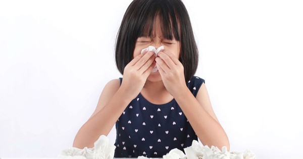 Trẻ có mắc viêm xoang không, biểu hiện là gì?