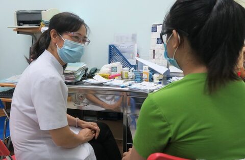 Giáo dục sức khỏe sinh sản cho trẻ nhiễm HIV – Đừng để các em lớn lên trong im lặng