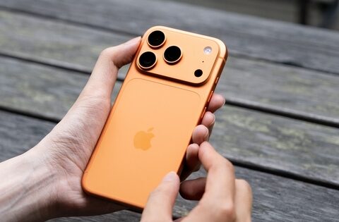 Đây là ảnh thực tế iPhone 17 Pro đang “cháy hàng” tại Việt Nam, phiên bản màu Cam Vũ Trụ đẹp lạ mắt