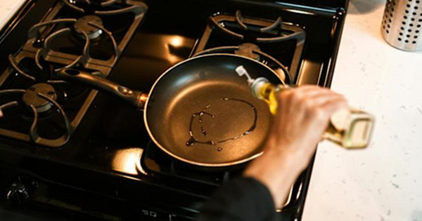 Dùng sai một loại chảo, người phụ nữ nhiễm “hóa chất vĩnh cửu”, bị ung thư gan